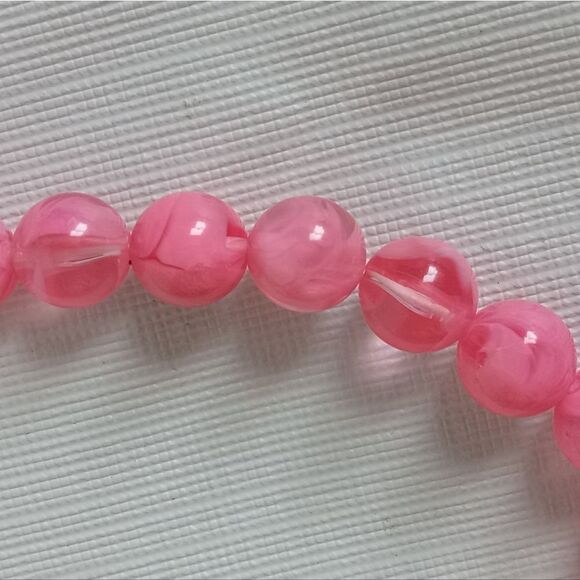 Bubblegum Pink Transparent Round Plastic Beaded Single Strand Fashion Necklace - Picture 5 of 10